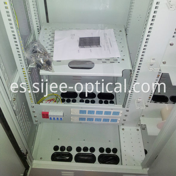 fiber optic distribution cabinet